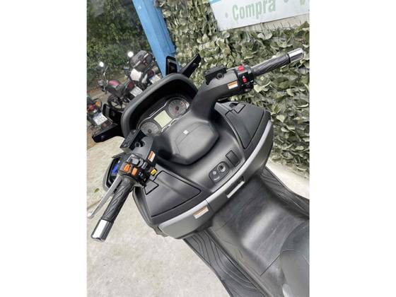 SUZUKI BURGMAN 650 EXECUTIVE 